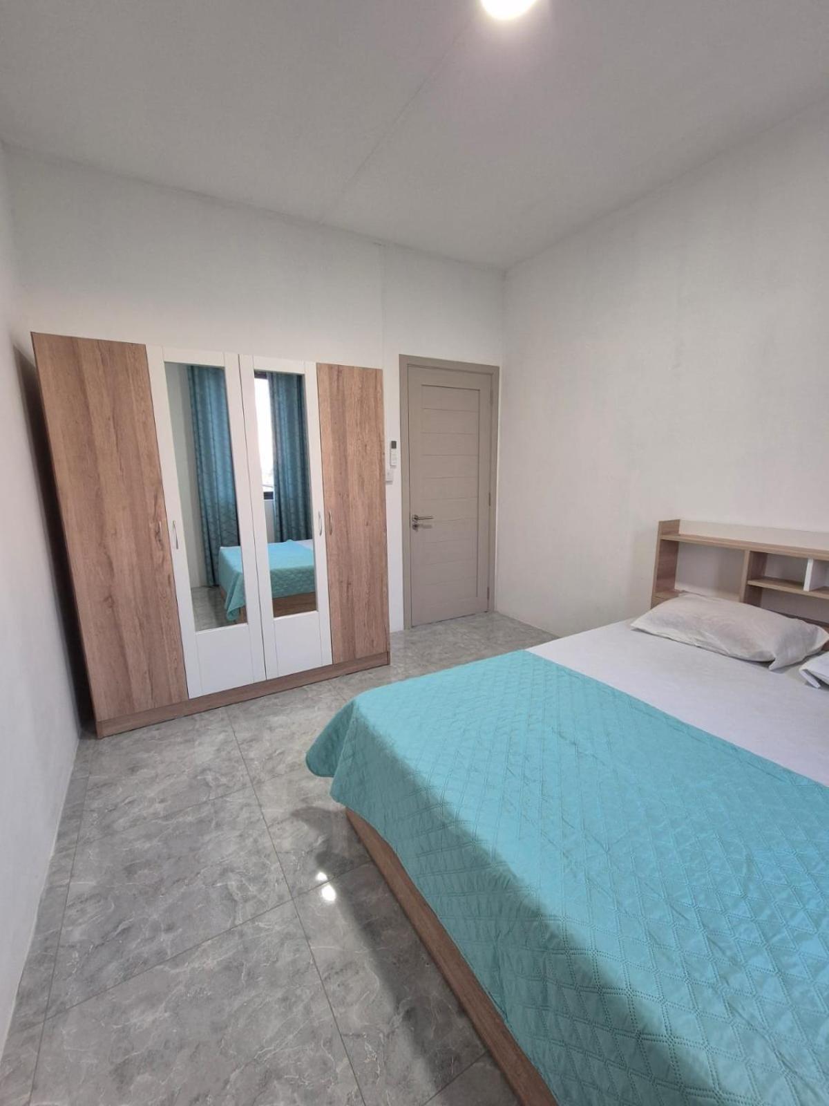 Skyview Apartment- Rooftop Penthouse With Sunset & Sea Views Flic en Flac Exterior photo